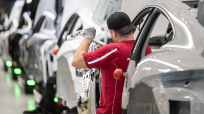 Otomotiv sanayinde benzinli ve dizel otomobil yasağı tartışması derinleşiyor: 1 Milyon kişi işsiz kalabilir