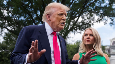 Çelişki dolu bir dosya... Trump: Sadece aptallar Epstein'in müşteri listesini görmek istiyor