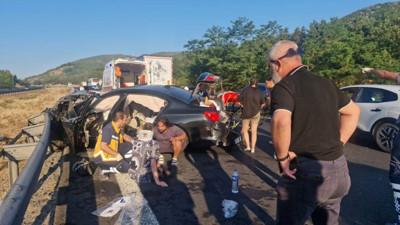 Düzce'de feci kaza: 5 kişi hastaneye kaldırıldı