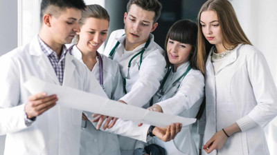 Türkiye'nin en iyi tıp fakülteleri belli oldu! Devlet üniversiteleri özel sıralaması