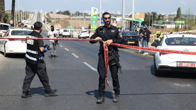 İşgal altındaki Batı Şeria'da araçlı saldırı: Dokuz İsrail askeri yaralandı... Polis 'insan avı' başlattı
