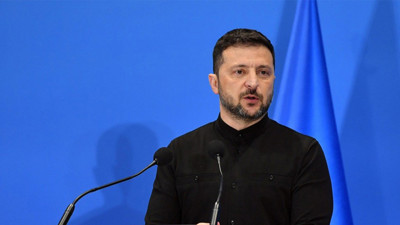Protestolar korkuttu! Zelenskiy'den geri adım