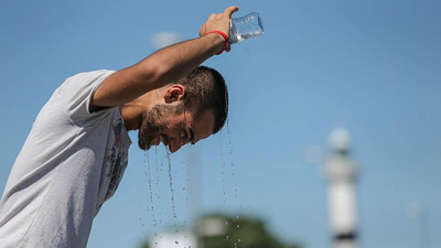 Sıcaklıklar bunalttı! Termometreler 49 dereceyi gösterdi