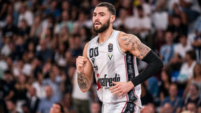 Anadolu Efes, Isaia Cordinier'i transfer etti