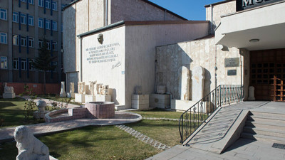 Arkeologlardan müzelerin kapalı tutulmasına tepki: Eserler depolarda çürüsün diye kazı yapmıyoruz