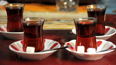 Çay tiryakilerine kötü haber: Çay fiyatlarına zam geldi