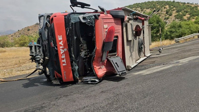 Yangına giden itfaiye aracı devrildi: Yaralılar var