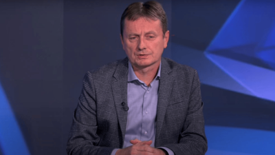 Bakan canlı yayında beyin kanaması geçirdi!