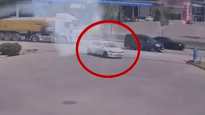 Bursa'da feci kaza! Park halindeki tıra ok gibi saplandı