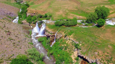 Saklı cennet görenleri hayran bırakıyor! İşte Erzincan’ın Tercan ilçesindeki o şelale