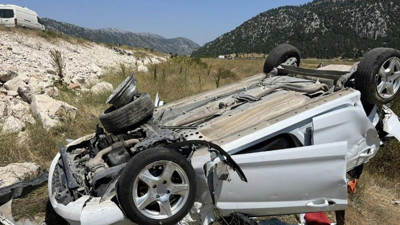Konya’da otomobil şarampole devrildi! Yaralılar var