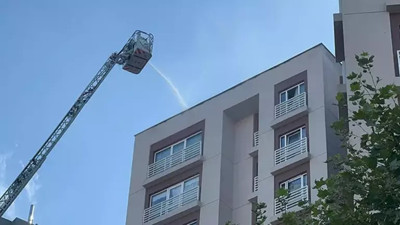 Bağcılar'da 15 katlı apartmanda yangın: Tahliye ediliyor