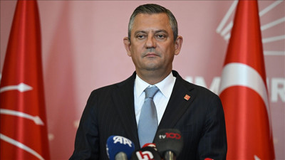 Beyoğlu Belediye Başkanı Güney'in gözaltına alınmasına Özgür Özel'den ilk tepki