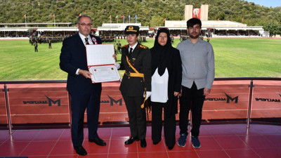 Şehit Ömer Halisdemir’in kızı teğmen oldu