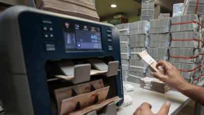 Banka borçları azalırken sektörün borçları artıyor