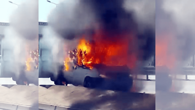 Avcılar korkunç anlar: Minibüs alev alev yandı!