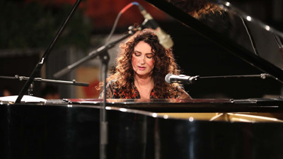 Güneş Batum sordu, Anjelika Akbar yanıtladı ‘Neyi değiştirebilirim ki?’ dememek gerekiyor