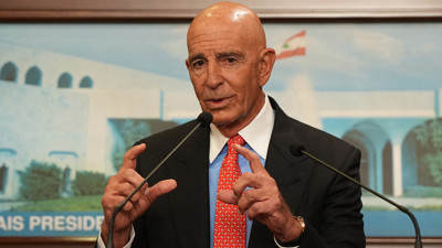 Kendini sömürge valisi zannediyor