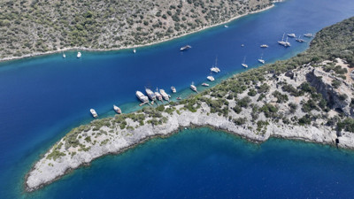 Muğla'nın Fethiye ilçesinde bulunuyor! Mavi tur yapanların uğrak noktası oldu