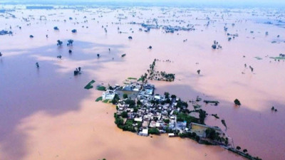 22 kişi öldü, 600 bin kişi tahliye edildi
