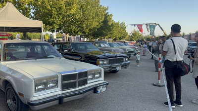 Konya'da klasik otomobil tutkunları buluştu