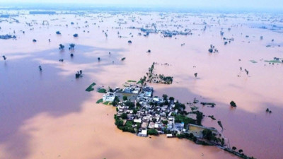 Sel hayatı felç etti! Can kaybı 840'ı aştı