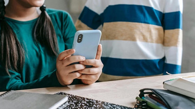 Açıklama geldi! Okullarda cep telefonu yasağı başladı