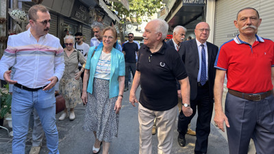 Perinçek Kemeraltı esnafıyla buluştu: Esnaf baş tacımız