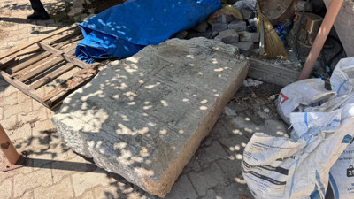 Konya'da bina tadilatı sırasında bulundu!