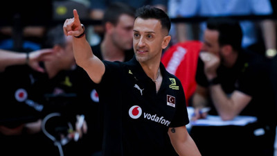 A Milli Kadın Voleybol Takımı Başantrenörü Daniele Santarelli: 'Yarı finale ulaştığımız için mutluyuz'