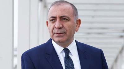 Gürsel Tekin, CHP'deki tabloyu özetledi: 'Ortada bir cenaze var, kaldırmayalım koksun mu?'