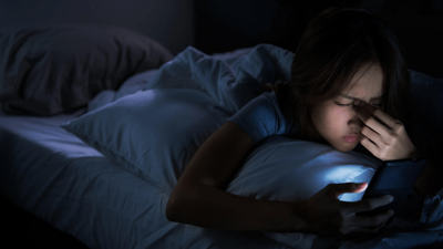 Telefona bakarken yaptığı hata felç kalmasına neden oldu!