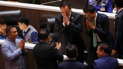 Protestoların ardından başbakan istifa etmişti! Yeni başbakan seçildi