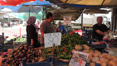 Pazarcı da vatandaş da dertli
