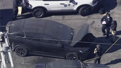 Ünlü şarkıcının aracında ceset bulundu!