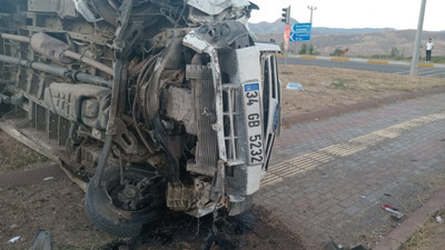 Sivas'ta feci kaza! 15 kişi yaralandı