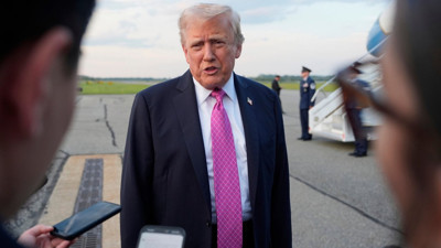 Trump'tan ayak üstü Katar tiyatrosu: 'İsrail çok dikkatli olmalı, bana bedava uçak verdiler'