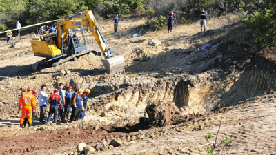 Manisa’da havuz kazısında toprak kaydı: 2 kişi yaşamını yitirdi