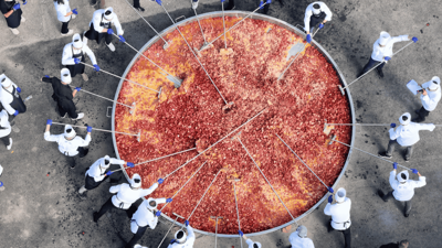 Sucuklu yumurtada dünya rekoru kırıldı: 1930 kilo!