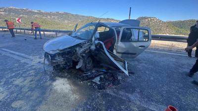 Antalya'da trafik kazası! 4 yaralı