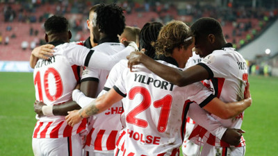 Samsunspor son nefeste kazandı! Kırmızı-beyazlılar, Fatih Karagümrük'ü 3-2 yendi