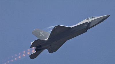 Çin'den gövde gösterisi! İşte yeni nesil savaş uçakları