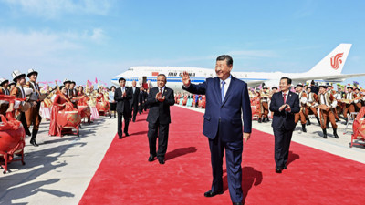 Çin Devlet Başkanı Xi, Sinciang'da: Ortak çabaya vurgu