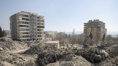 1400 kişiye mezar olan Ebrar Sitesi yeniden ayakta...