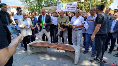 Acilen okullara güvenlik görevlisi verin