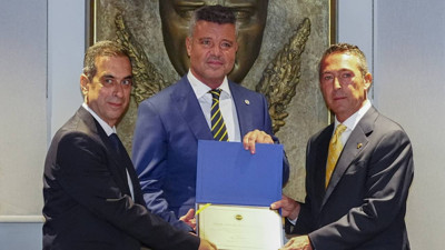 Fenerbahçe'de Sadettin Saran ve yönetimi mazbatalarını aldı