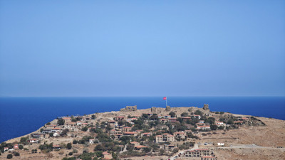 Kelebeklerin uyuduğu yer: Gökçeada! Yalnızlığın ve yersizliğin panzehiri