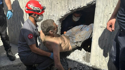 Beyoğlu'nda akılalmaz olay: Günlerce içerde kaldı, tüneldeki sesleri duyanlar ihbar etti