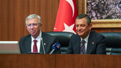 Özgür Özel, Mansur Yavaş'ın aday olma şartını açıkladı