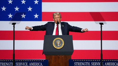 Trump Venezuela ile diplomatik bağları attı: Maduro'yu zorla indirme planı devrede!